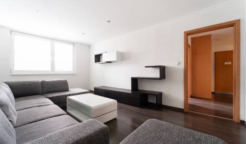 Prodej Byt 3+1, Byt 3+1, Halalovka, Trenčín, Slovensko