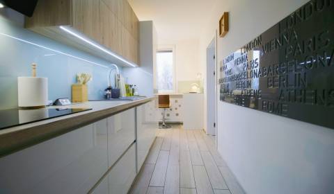 Pronájem Byt 3+1, Byt 3+1, Nám Ľudovíta Fullu, Žilina, Slovensko