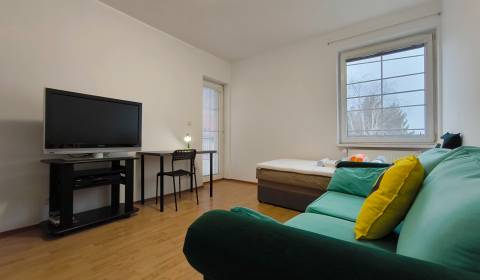 Pronájem Garsoniéra, Garsoniéra, Bratislavská, Bratislava - Záhorská B