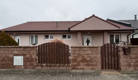 Prodej Rodinný dům, Rodinný dům, Lúka, Nové Mesto nad Váhom, Slovensko