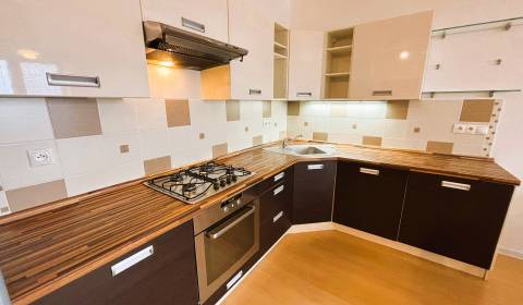 Prodej Byt 2+1, Byt 2+1, Senec, Slovensko