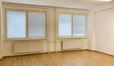 Pronájem Kancelářské prostory, Kancelářské prostory, Garbiarska, Košic