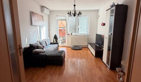 Prodej Byt 2+1, Byt 2+1, Senec, Slovensko