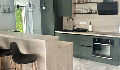 Pronájem Byt 2+1, Byt 2+1, Golfová, Senec, Slovensko