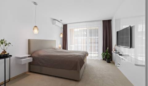 Prodej Byt 4+1, Byt 4+1, Bajkalská, Bratislava - Ružinov, Slovensko