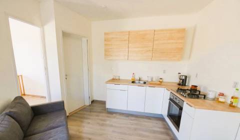 Prodej Byt 2+1, Byt 2+1, Dunajská Streda, Slovensko