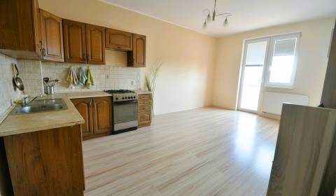 Pronájem Byt 2+1, Byt 2+1, Senec, Slovensko