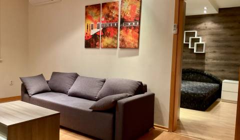 Pronájem Byt 3+1, Byt 3+1, M.C.Sklodowska, Bratislava - Petržalka, Slo