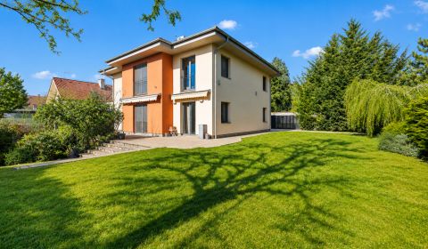 Prodej Rodinný dům, Rodinný dům, Pod lesom, Bratislava - Karlova Ves, 