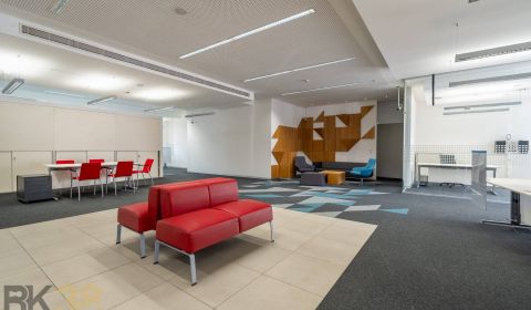 Pronájem Kancelářské prostory, Kancelářské prostory, Poprad, Slovensko