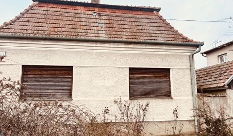 Prodej Rodinný dům, Rodinný dům, Bešeňovská ulica, Nové Zámky, Slovens