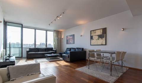 Pronájem Byt 2+1, Byt 2+1, Pribinova, Bratislava - Staré Mesto, Sloven