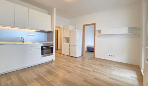 Prodej Dvougarsoniéra 2+0, Dvougarsoniéra 2+0, Holíčska, Bratislava - 