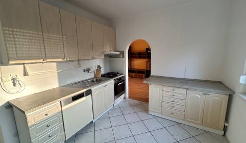 Prodej Byt 3+1, Byt 3+1, M. R. Štefánika, Nové Zámky, Slovensko