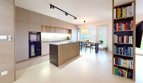 Prodej Rodinný dům, Rodinný dům, Trenčín, Slovensko