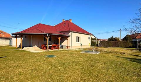 Prodej Rodinný dům, Rodinný dům, Komárno, Slovensko