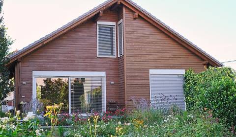 Prodej Rodinný dům, Rodinný dům, Stredná, Bratislava - Ružinov, Sloven