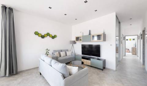 Prodej Byt 3+1, Byt 3+1, Lipova, Senec, Slovensko