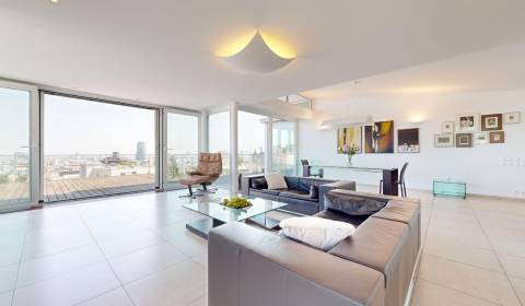 Prodej Byt 4+1, Byt 4+1, Boženy Němcovej, Bratislava - Staré Mesto, Sl