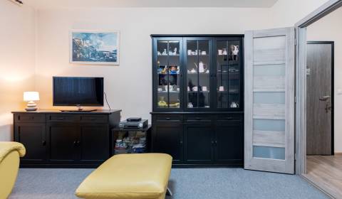 Prodej Byt 4+1, Byt 4+1, Vyšehradská, Bratislava - Petržalka, Slovensk