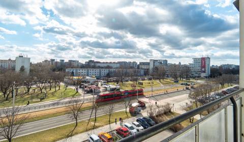 Útulný 1,5-pokojový byt s balkonem v klidném Ružinově