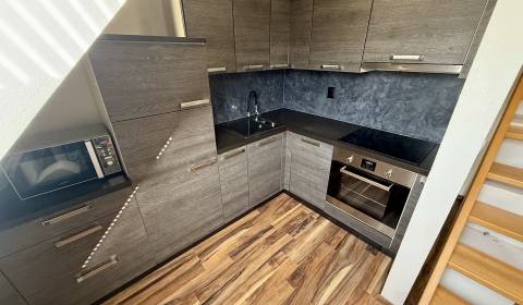 Prostorný mezonet 2+kk s klimatizací a parkováním v Piešťanech