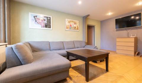 Pronájem Byt 2+1, Byt 2+1, Zálužická, Bratislava - Ružinov, Slovensko