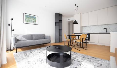 Pronájem Byt 2+1, Byt 2+1, Krasovského, Bratislava - Petržalka, Sloven