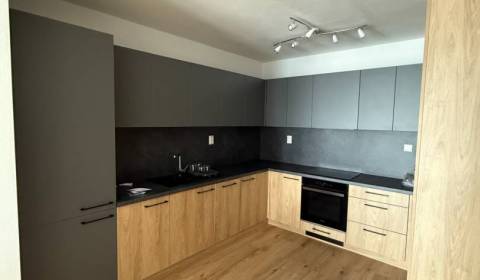 Pronájem Byt 2+1, Byt 2+1, Hurbanova, Poprad, Slovensko