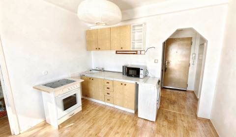 Pronájem Byt 2+1, Byt 2+1, Horná, Banská Bystrica, Slovensko