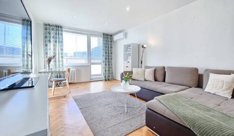 Pronájem Byt 3+1, Byt 3+1, Karpatská, Košice - Staré Mesto, Slovensko