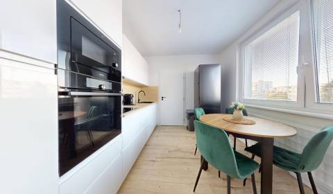 Prodej Byt 3+1, Byt 3+1, Tribečská, Topoľčany, Slovensko