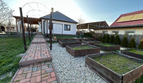 Prodej Rodinný dům, Rodinný dům, Komárno, Slovensko