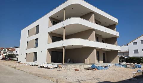 CHORVATSKO - Apartmány 140 m od pláže (3i) - VODICE