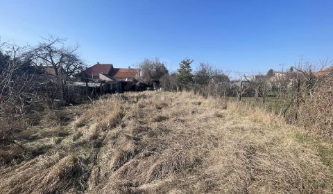 Prodej Pozemky - bydlení, Pozemky - bydlení, Nové Zámky, Slovensko