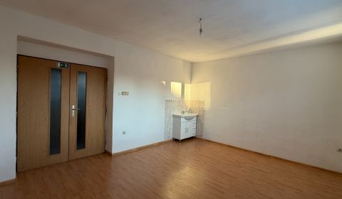 Pronájem Kancelářské prostory, Kancelářské prostory, Hodžova, Piešťany
