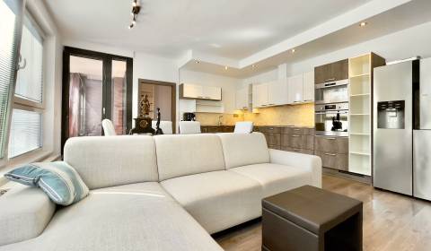 Pronájem Byt 3+1, Byt 3+1, Košická, Bratislava - Ružinov, Slovensko