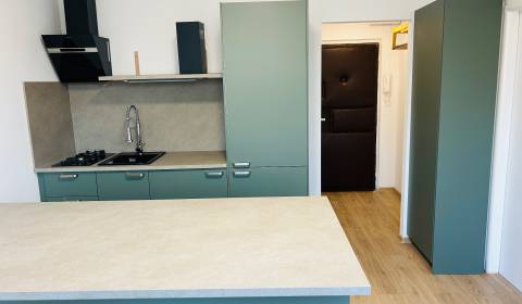 Pronájem Byt 1+1, Byt 1+1, Cyrilometodská, Nové Zámky, Slovensko