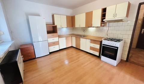 Prodej Byt 2+1, Byt 2+1, Bezručova, Nové Zámky, Slovensko