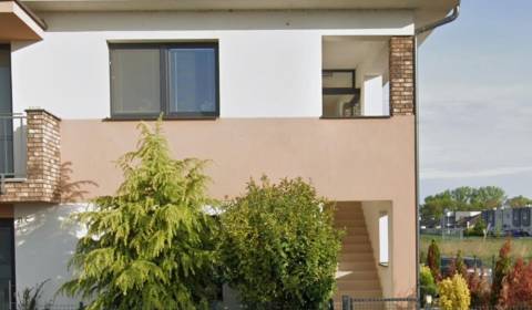 Prodej Byt 3+1, Byt 3+1, Senec, Slovensko