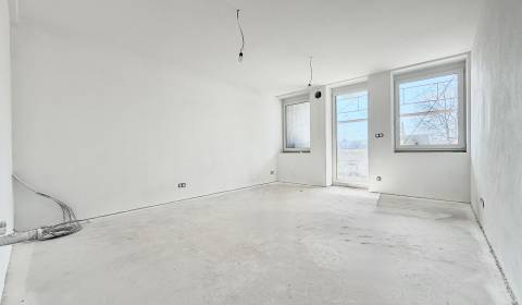 Prodej Byt 3+1, Byt 3+1, Trenčín, Slovensko