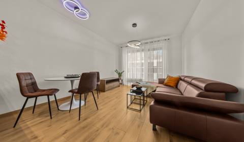 Prodej Byt 2+1, Byt 2+1, Zuzany Chalupovej, Bratislava - Petržalka, Sl