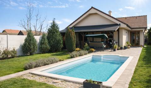 Prodej Rodinný dům, Rodinný dům, Školská, Senec, Slovensko