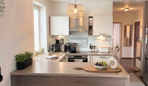 Prodej Byt 2+1, Senec, Slovensko