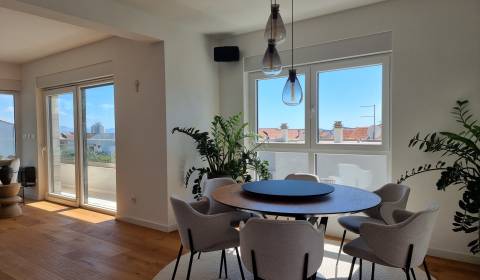 CHORVATSKO - Krásný luxusně zařízený 4 pokojový apartmán S2 - VODICE