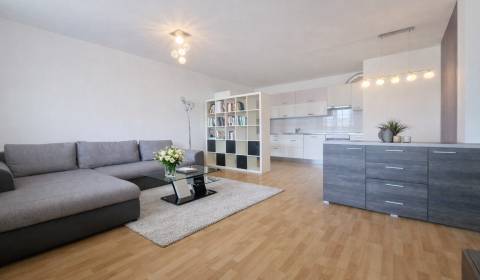 Prodej Byt 2+1, Byt 2+1, Majerníkova, Bratislava - Karlova Ves, Sloven