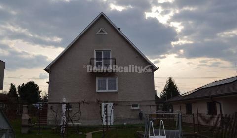 Prodej Rodinný dům, Rodinný dům, Na Papiereň, Prievidza, Slovensko