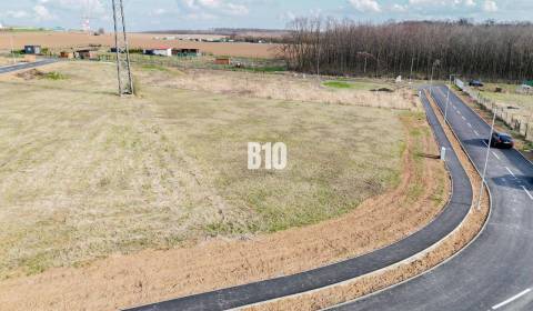 Prodej Pozemky - bydlení, Pozemky - bydlení, Nitra, Slovensko