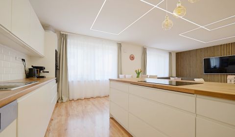 Prodej Rodinný dům, Rodinný dům, Mládeže, Žilina, Slovensko