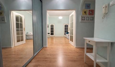 Prodej Byt 4+1, Byt 4+1, Obchodná, Bratislava - Staré Mesto, Slovensko